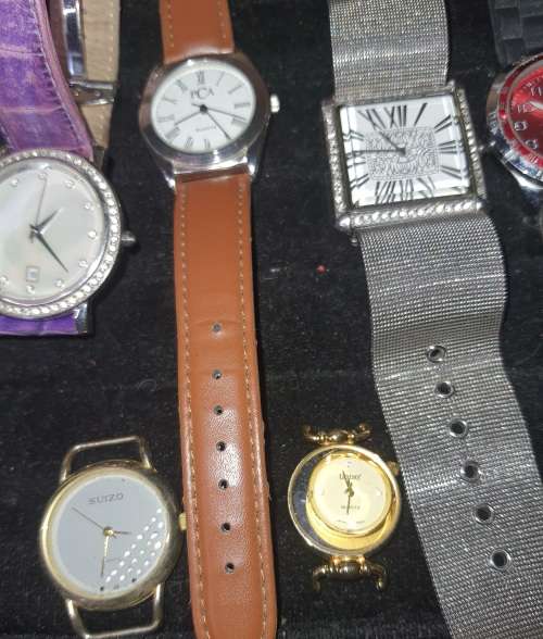 A BULK JOBLOT VINTAGE WOMANS DRESS WATCHES SOLD AS IS NOT TESTED