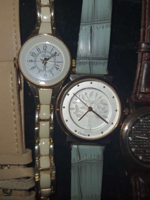 Bulk joblot of women's watches