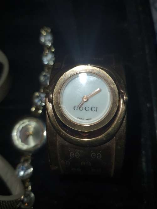 A JOBLOT FANCY WOMANS DRESS WATCHES SOLD AS IS NOT TESTED