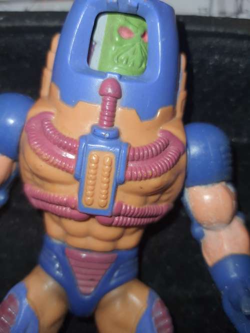 A COLLECTION OF VINTAGE TOYS SOLD AS IS