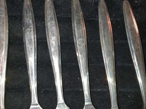 VINTAGE CUTLERY MADE IN SHEFFIELD ENGLAND SOLD AS IS