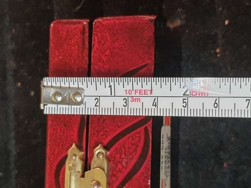 A BEAUTIFULL JAPANESE SMALL JEWELRY BOX SOLD AS IS
