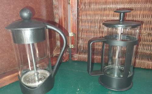 TWO IN PERFACT CONDITION COFFEE PLUNGES SOLD AS IS