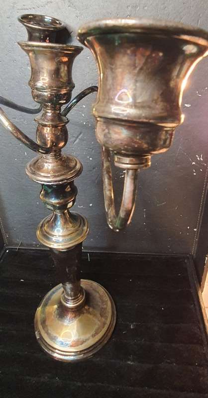 A VINTAGE THREE CANDLE HOLDER EPNS CANDLE LIBRA STAND