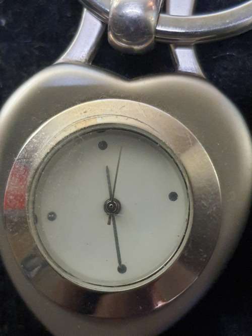 A JOBLOT WOMANS WATCHES SOLD AS IS NOT TESTED