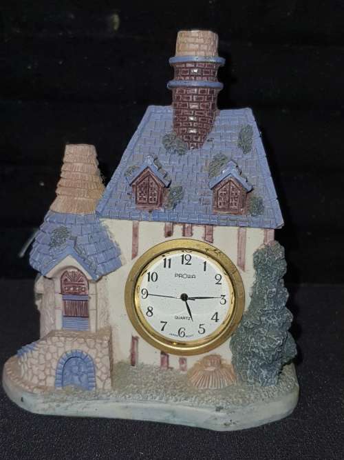 A HIGHLY COLLECTABLE JOBLOT FIGURINES SOLD AS IS