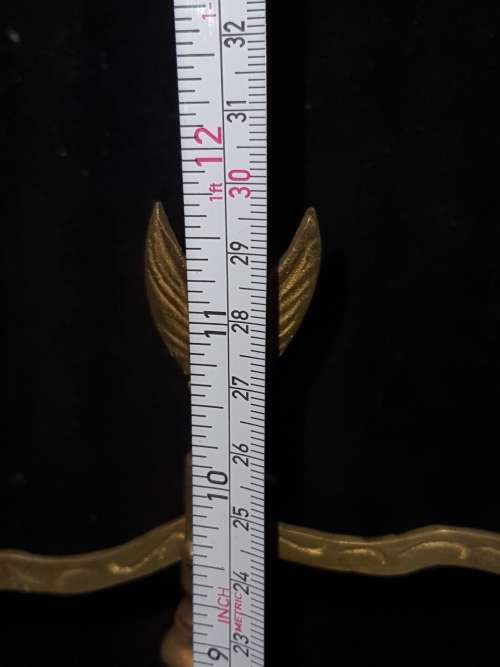 AN ORNAMENTAL COLLECTORS SCALE BALANCE FULL BRASS SOLD AS IS