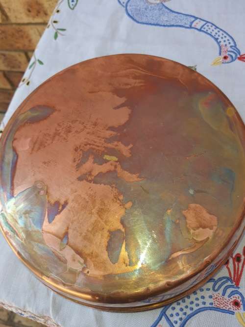 AN ANTIQUE COPPER / BRASS COMPLETE BAINMARY IN RELATIVE GOOD CONDITION SOLD AS IS