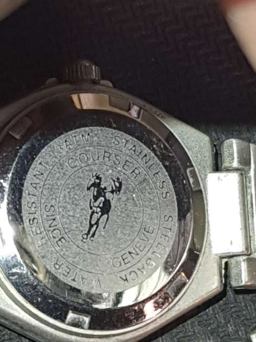 A VINTAGE COLLECTION QUALITY BRANDED WOMANS WATCHES SOLD AS IS NOT TESTED