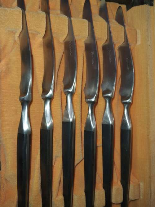 A RARE FASCINATION KNIFE SET IN MINT CONDITION