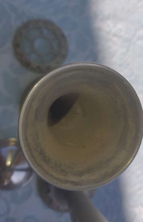 A COLLECTION OF VINTAGE UNTENSIL SOLD AS IS