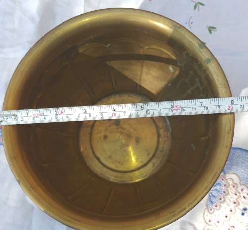 A VINTAGE BRASS FLOWERPOT