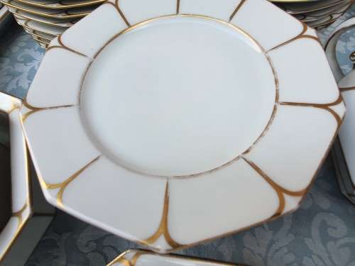 A COMPLETE BAVARIAN DINNER SET WITH GOLD TRIM IN GREAT CONDITION,