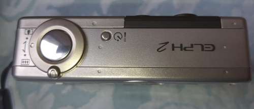 A VINTAGE COLLECTORS JOBLOT TWO CAMERAS AND A PEDICURE SET SOLD AS IS NOT TESTED