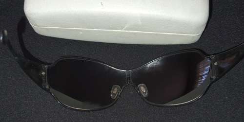A VINTAGE WOMANS DandG SUNGLASSES SOLD AS IS