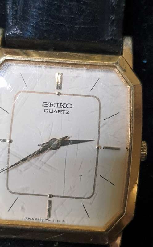 A COLLECTION JOBLOT VINTAGE WATCHES SOLD AS IS NOT TESTED