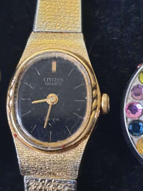 A COLLECTION JOBLOT VINTAGE WATCHES SOLD AS IS NOT TESTED