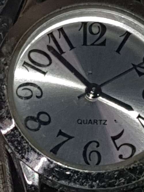 A BULK JOBLOT WOMANS QUARTZ WATCHES SOLD AS IS NOT TESTED