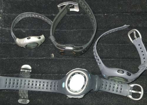 A JOBLOT TRAINING COMPUTER WATCHES SOLD AS IS NOT TESTED