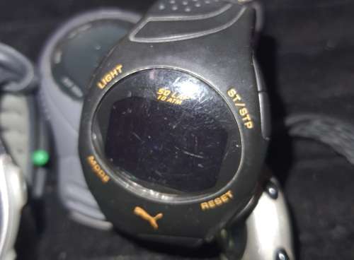 A JOBLOT TRAINING COMPUTER WATCHES SOLD AS IS NOT TESTED