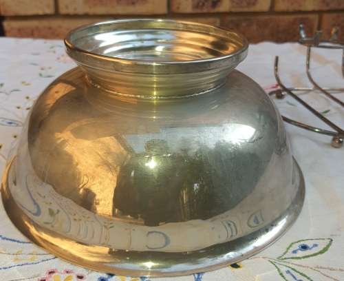A JOBLOT KITCHENALIA SOLD AS IS