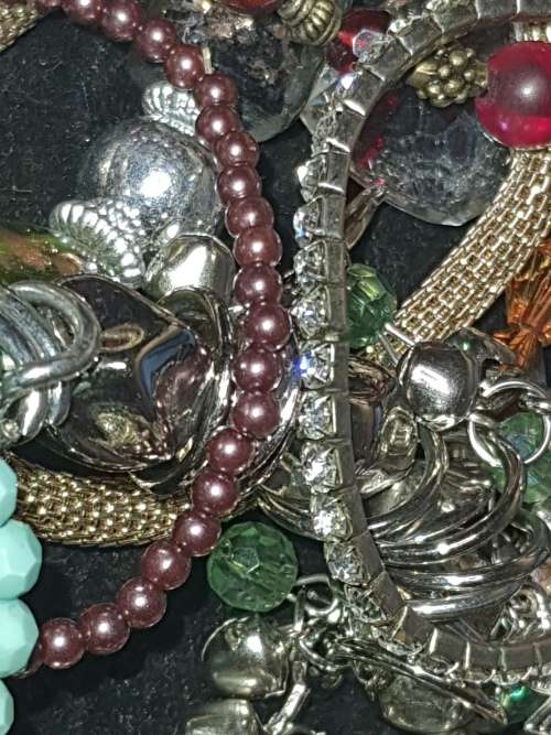 A JOBLOT BEADED COSTUME BRACELETS X JEWELERS STOCK SOLD AS IS