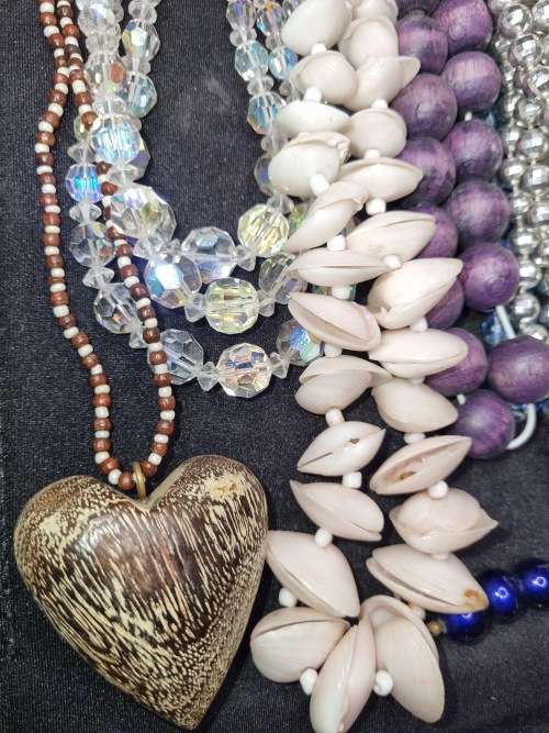 A VINTAGE COLLECTION JOBLOT OF BEADED COSTUME NECKLACES SOLD AS IS