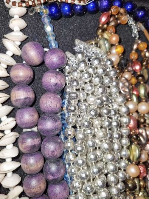A VINTAGE COLLECTION JOBLOT OF BEADED COSTUME NECKLACES SOLD AS IS