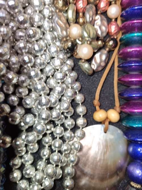 A VINTAGE COLLECTION JOBLOT OF BEADED COSTUME NECKLACES SOLD AS IS