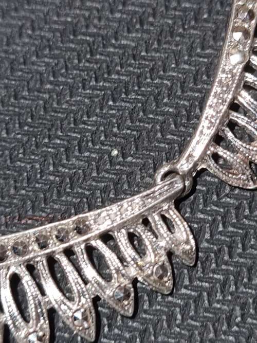 A VINTAGE JOBLOT FOR THE DISCERNING LADIES SILVER PLATED AND SILVER TONE MULTI STRAND NECKLACES