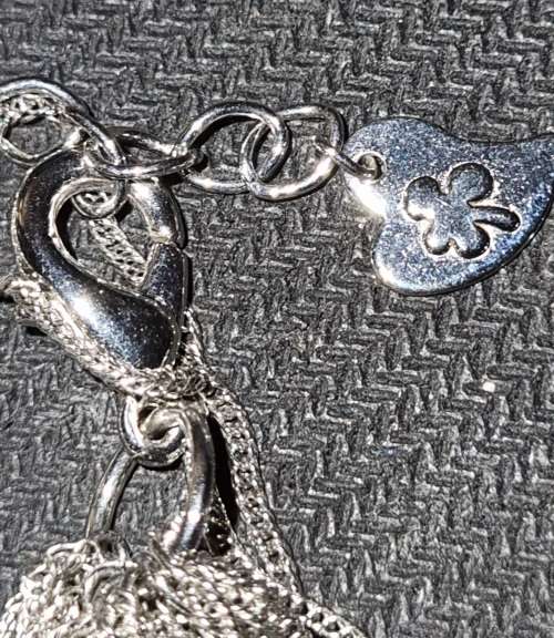 A VINTAGE JOBLOT FOR THE DISCERNING LADIES SILVER PLATED AND SILVER TONE MULTI STRAND NECKLACES