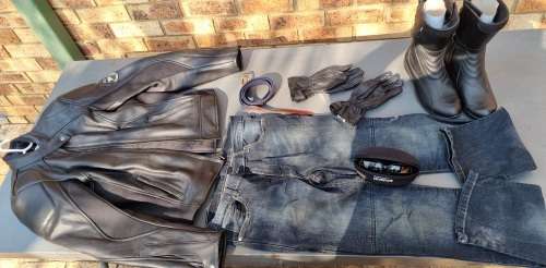 A COMPLETE ASSAULT WOMANS BIKERS OUT FIT