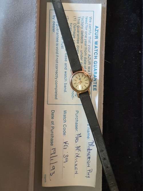 AN ANTIQUE AZUR WOMANS WATCH