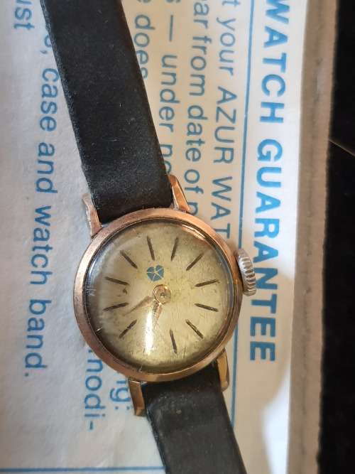 AN ANTIQUE AZUR WOMANS WATCH
