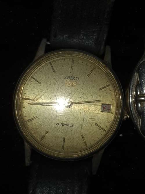 A JOBLOT VINTAGE MENS WRIST WATCHES SOLD AS IS NOT TESTED
