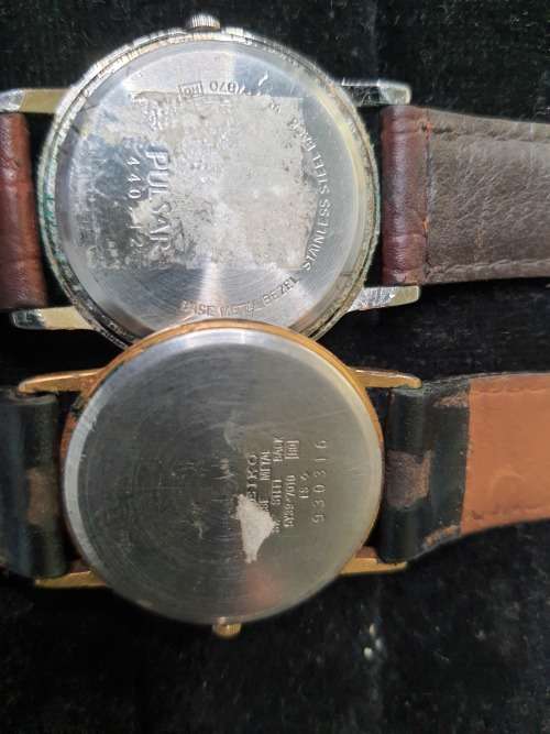 A JOBLOT VINTAGE MENS WRIST WATCHES SOLD AS IS NOT TESTED