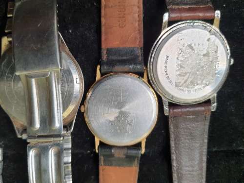 A JOBLOT VINTAGE MENS WRIST WATCHES SOLD AS IS NOT TESTED