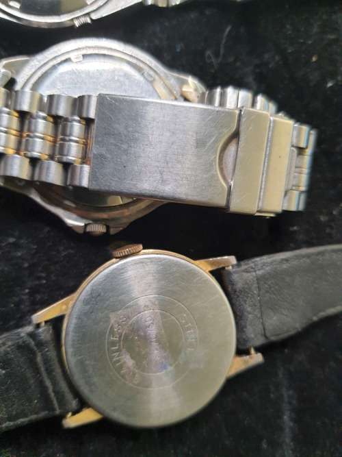 A JOBLOT VINTAGE MENS WRIST WATCHES SOLD AS IS NOT TESTED
