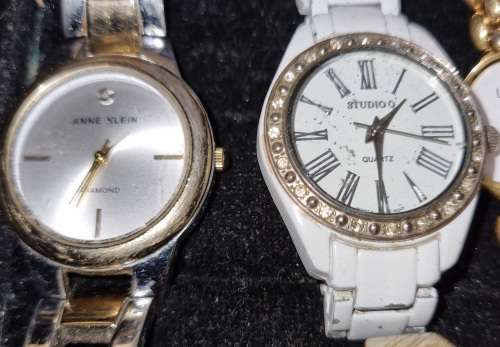A COLLECTION OF WOMANS WATCHES SOLD AS IS NOT TESTED