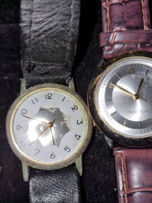 A VINTAGE JOBLOT WOMANS WATCHES SOLD AS IS NOT TESTED