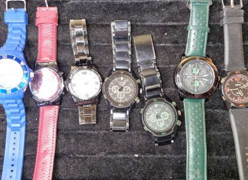 A BULK JOBLOT WOMANS WRIST WATCHES SOLD AS IS NOT TESTED