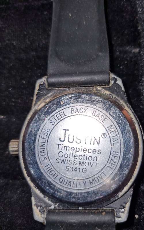 A BULK JOBLOT WOMANS WRIST WATCHES SOLD AS IS NOT TESTED