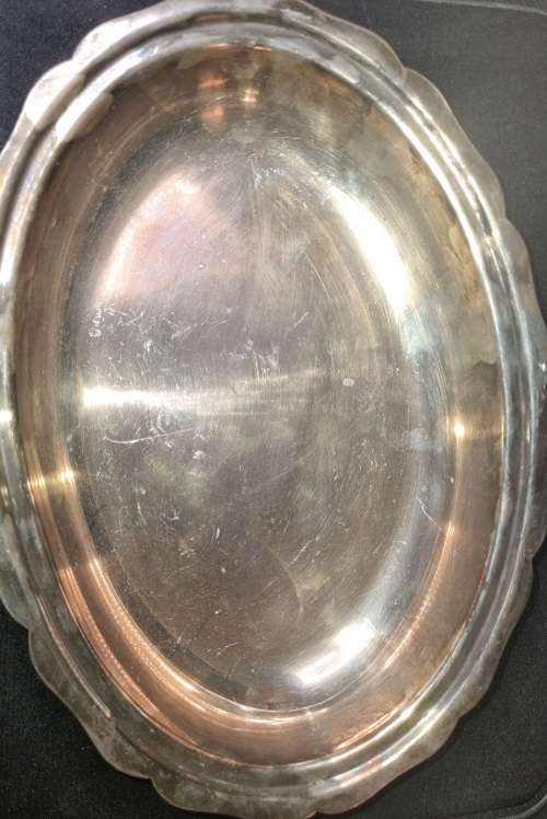 A VINTAGE SERVING BOWL SILVER PLATED SOLD AS IS
