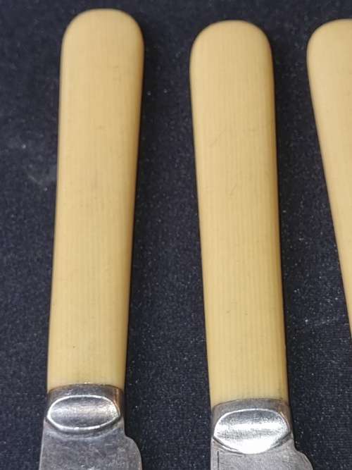 A VINTAGE JOBLOT FISH CUTLERY SOLD AS IS