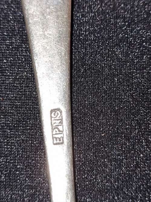 A VINTAGE AND ANTIQUE JOBLOT COCKTAIL FORKS SOLD AS IS