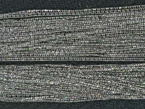 A DISCERNING LADIES COLLECTION OF VINTAGE NECKLACES SOLD AS IS