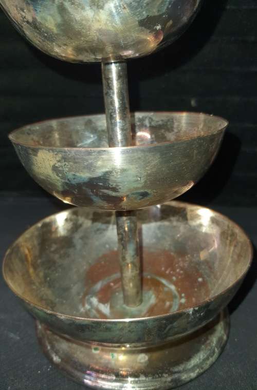 A VINTAGE 3 TIER EPNS SERVING PARTY BOWL STAND SOLD AS IS
