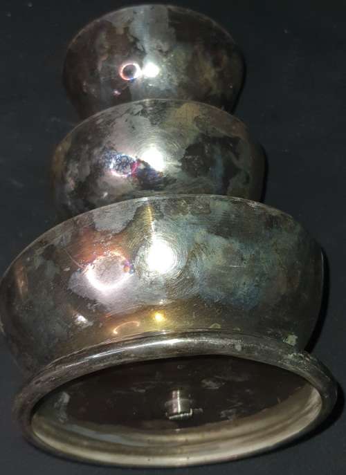 A VINTAGE 3 TIER EPNS SERVING PARTY BOWL STAND SOLD AS IS