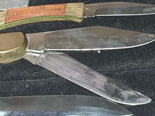 A VINTAGE JOBLOT POCKET KNIVES AND BOTTLE OPENERS SOLD AS IS