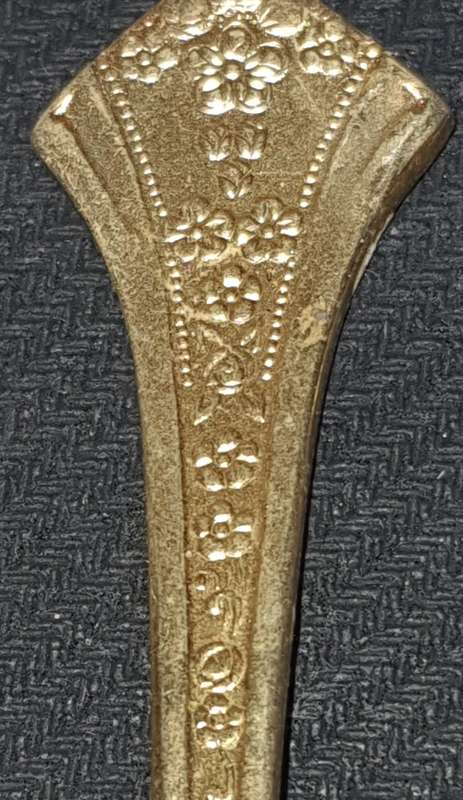 A SET OF EETRITE 24KT GOLD PLATED TEASPOONS